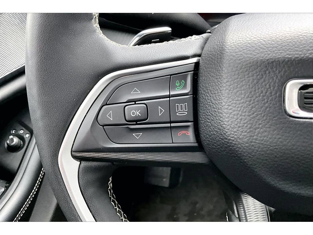 Certified 2025 Jeep Grand Cherokee L Altitude image 25