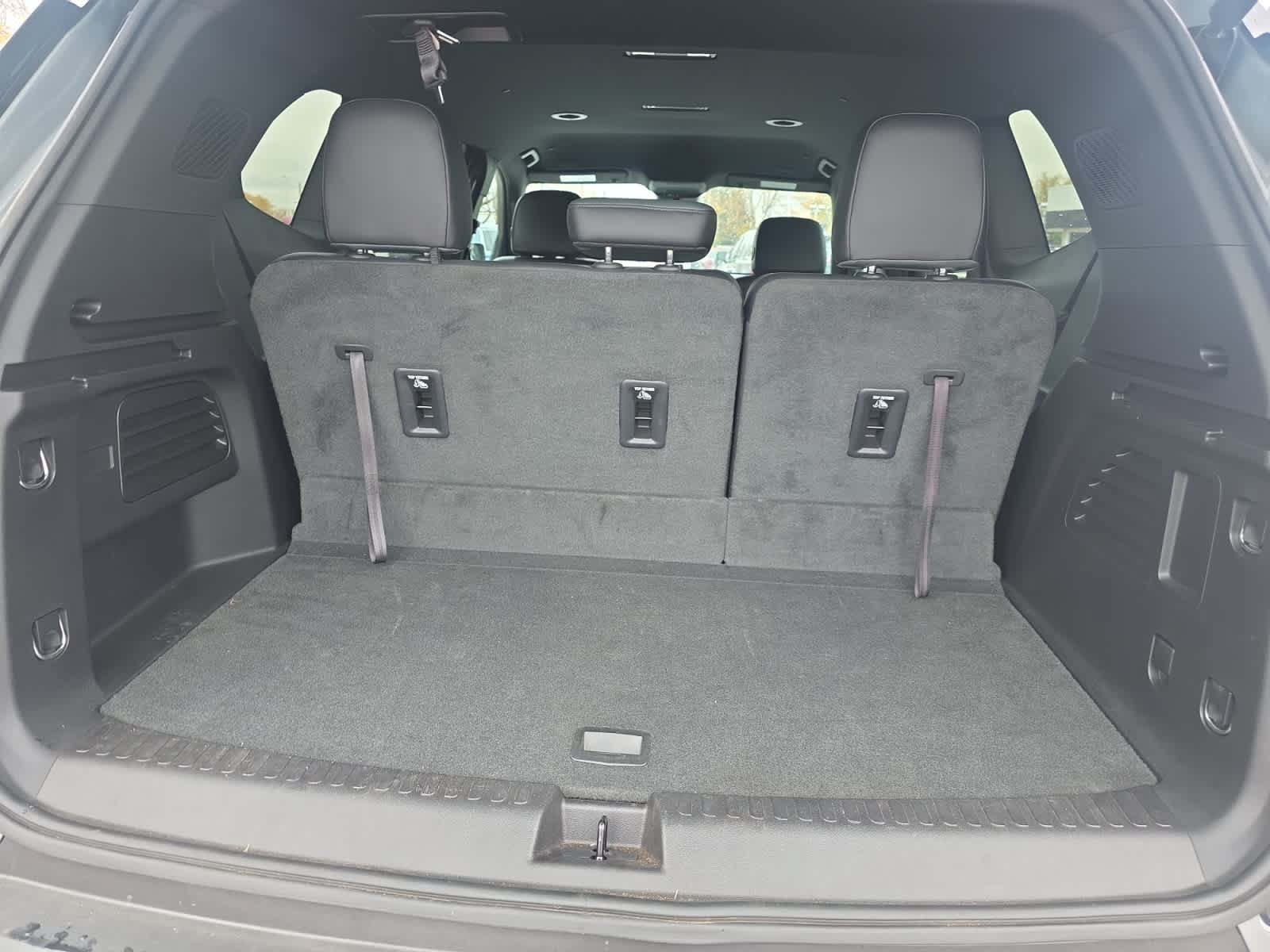 Used 2024 GMC Acadia AT4 AWD/4WD image 17