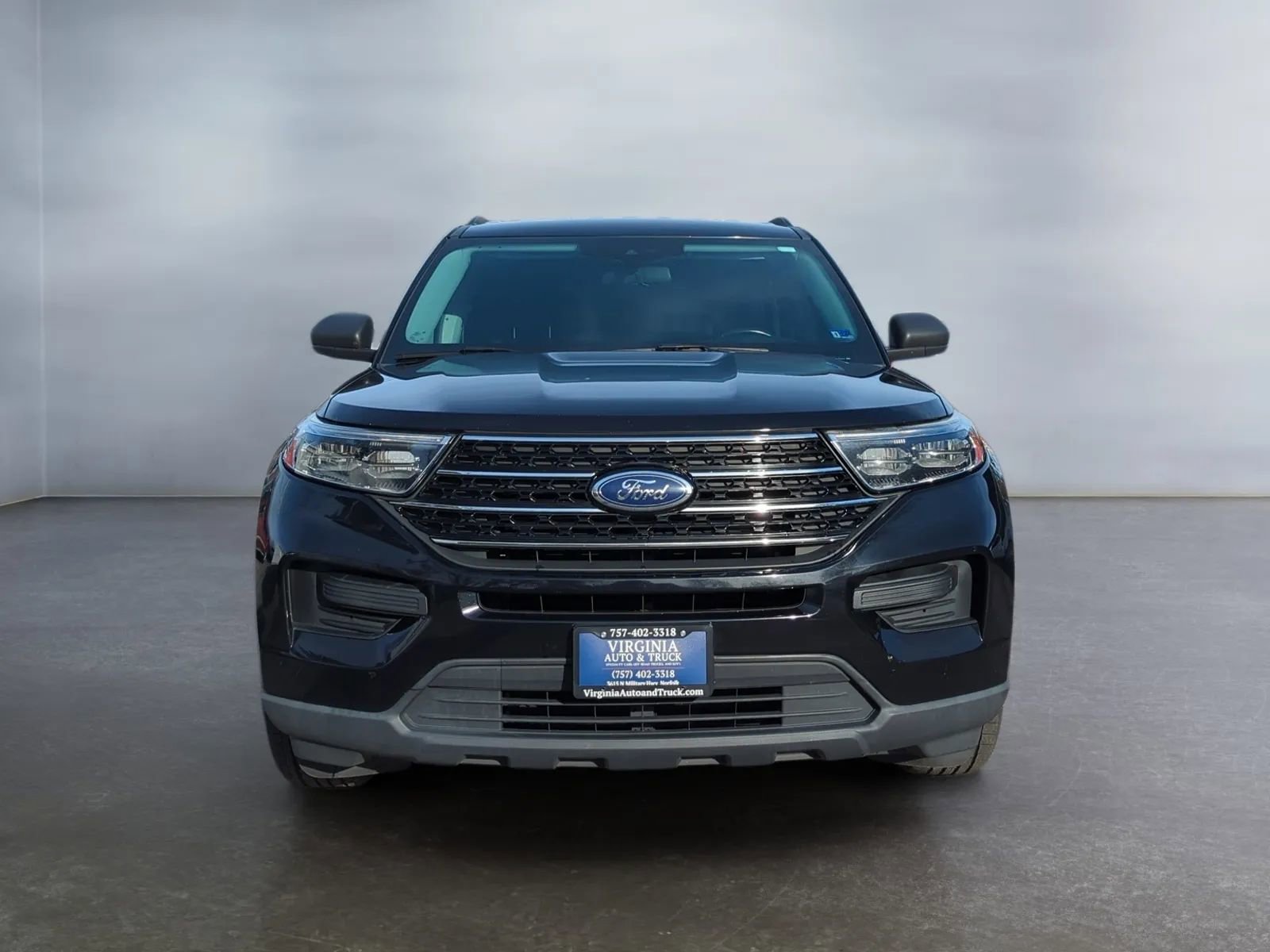 Used 2020 Ford Explorer XLT w/ Class III Trailer Tow Package image 8