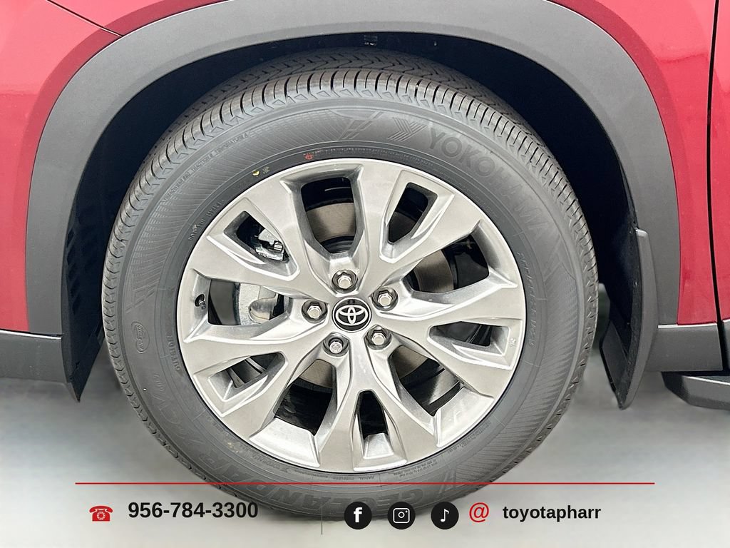 New 2026 Toyota Grand Highlander FWD image 32