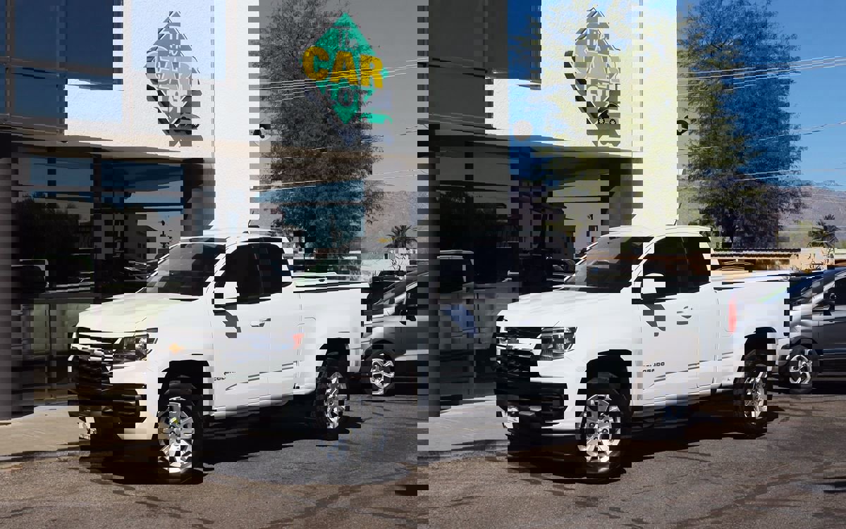 Used 2022 Chevrolet Colorado LT w/ Fleet Safety Package image 3