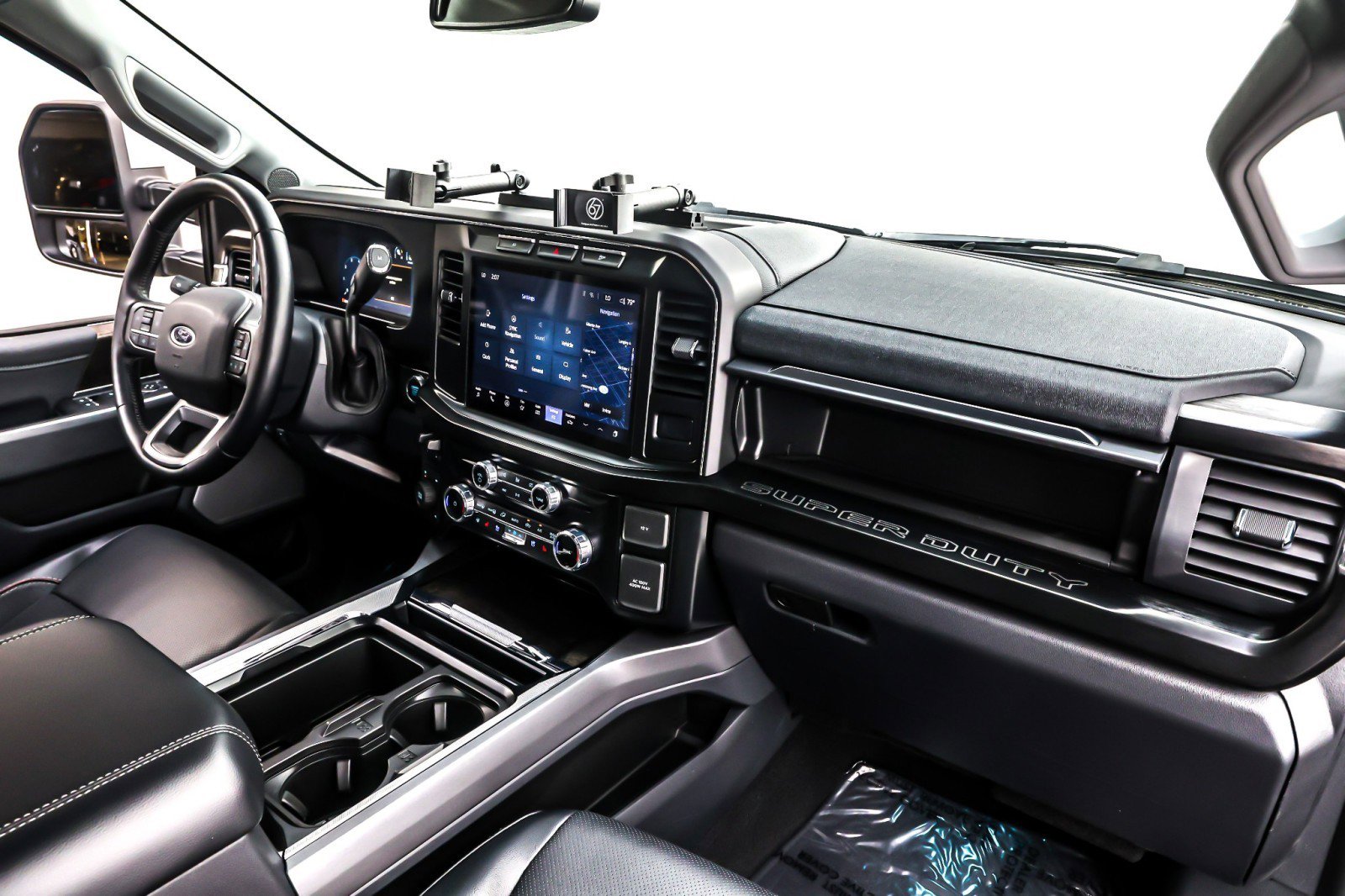 Used 2023 Ford F350 Lariat w/ Camper Package image 17