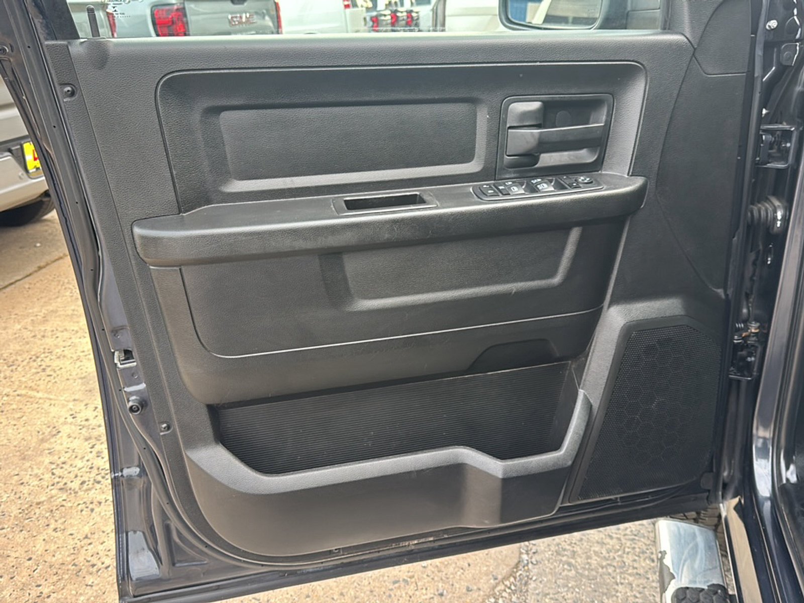 Used 2019 RAM 1500 Express w/ Express Value Package AWD/4WD image 14