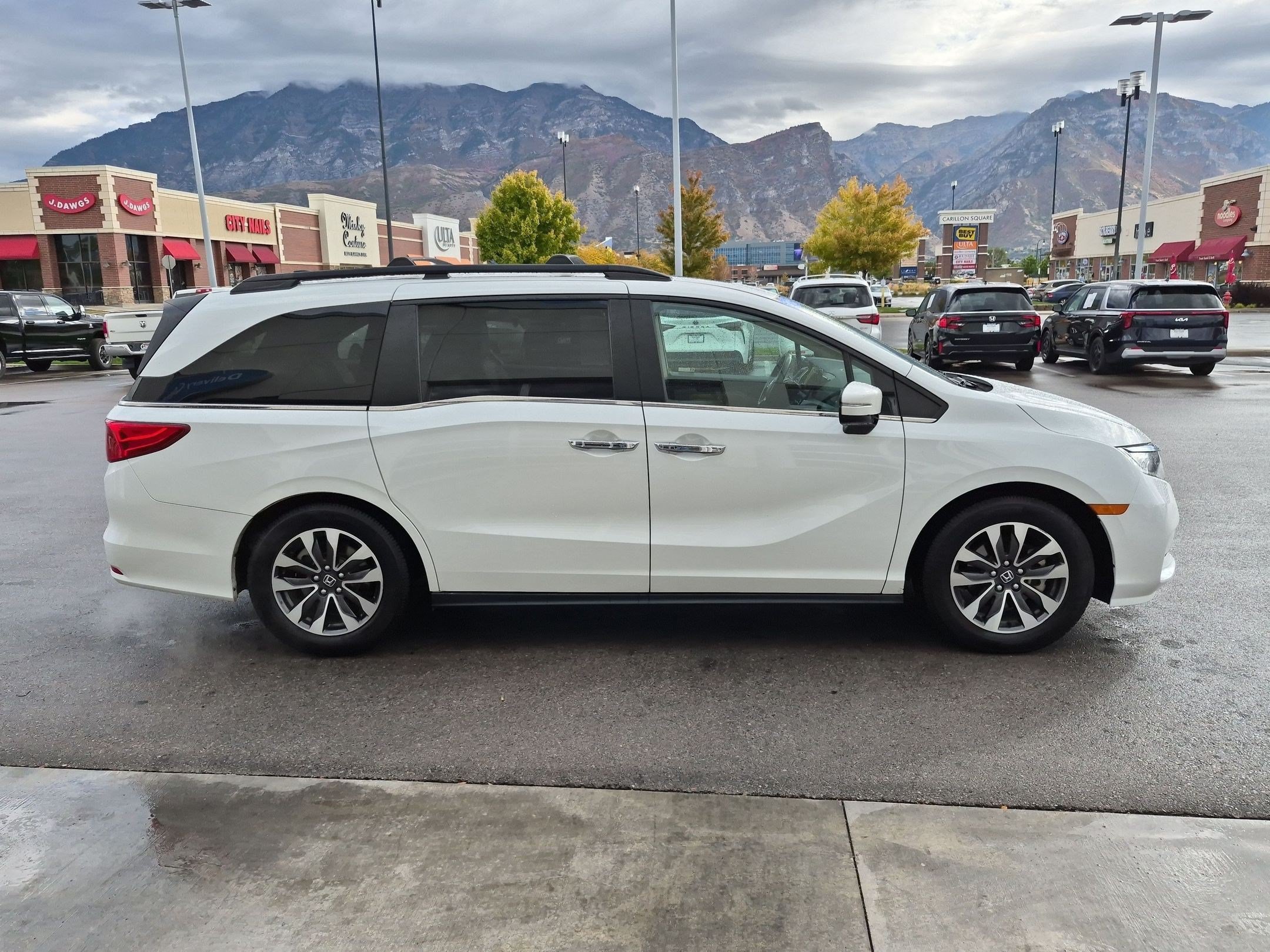 Used 2021 Honda Odyssey EX-L image 2