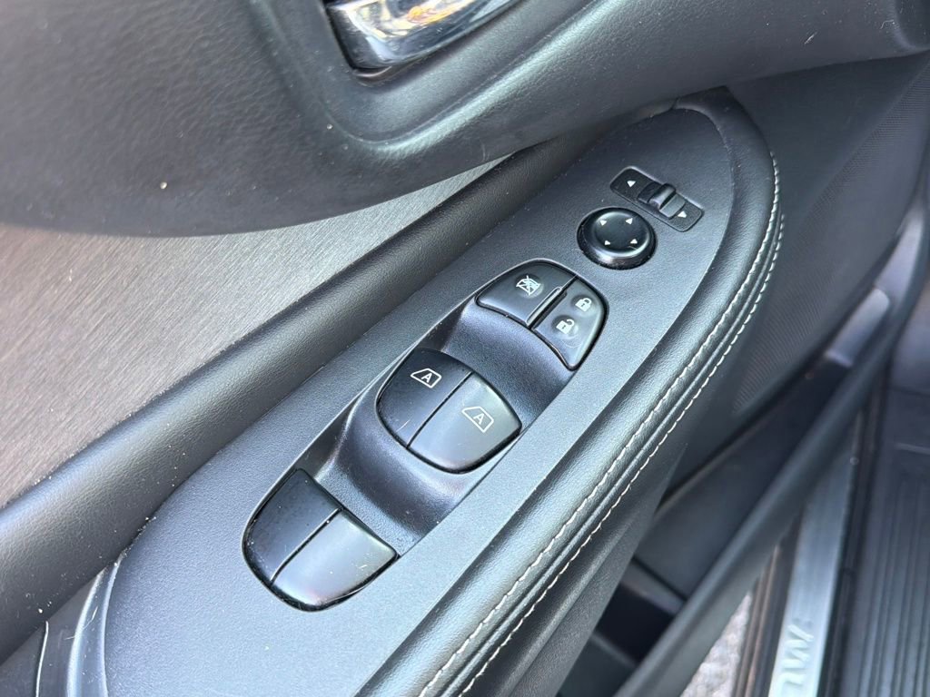 Used 2022 Nissan Murano SV image 20