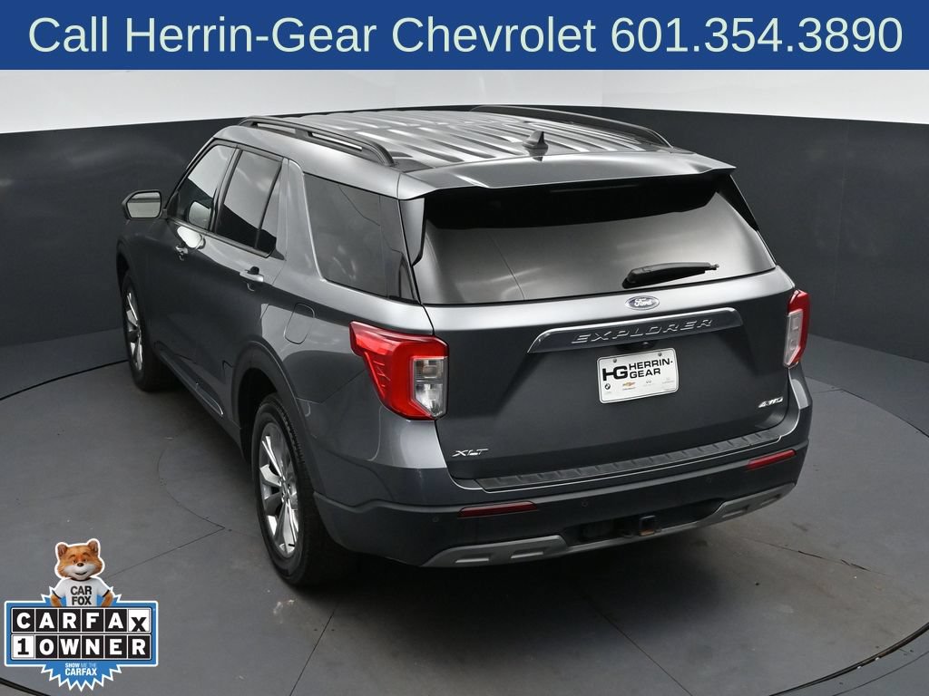 Used 2023 Ford Explorer XLT w/ Equipment Group 202A AWD/4WD image 33