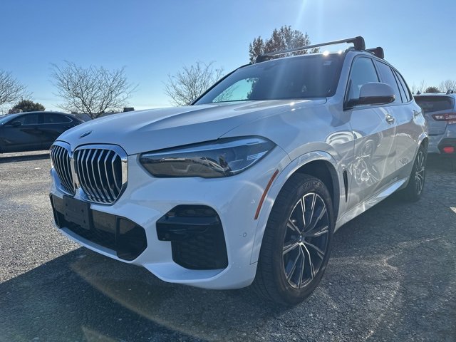 Used 2022 BMW X5 xDrive40i w/ M Sport Package image 3