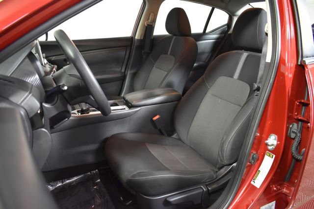 Certified 2024 Nissan Sentra SV FWD image 9