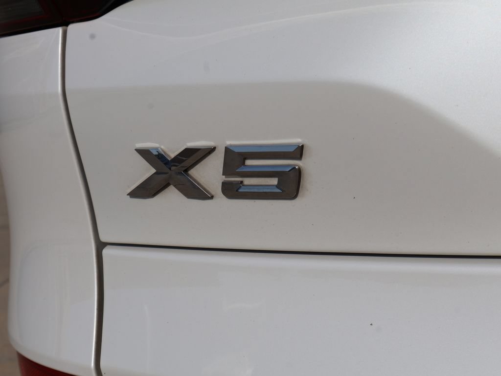 Used 2023 BMW X5 xDrive40i w/ M Sport Package AWD/4WD image 40