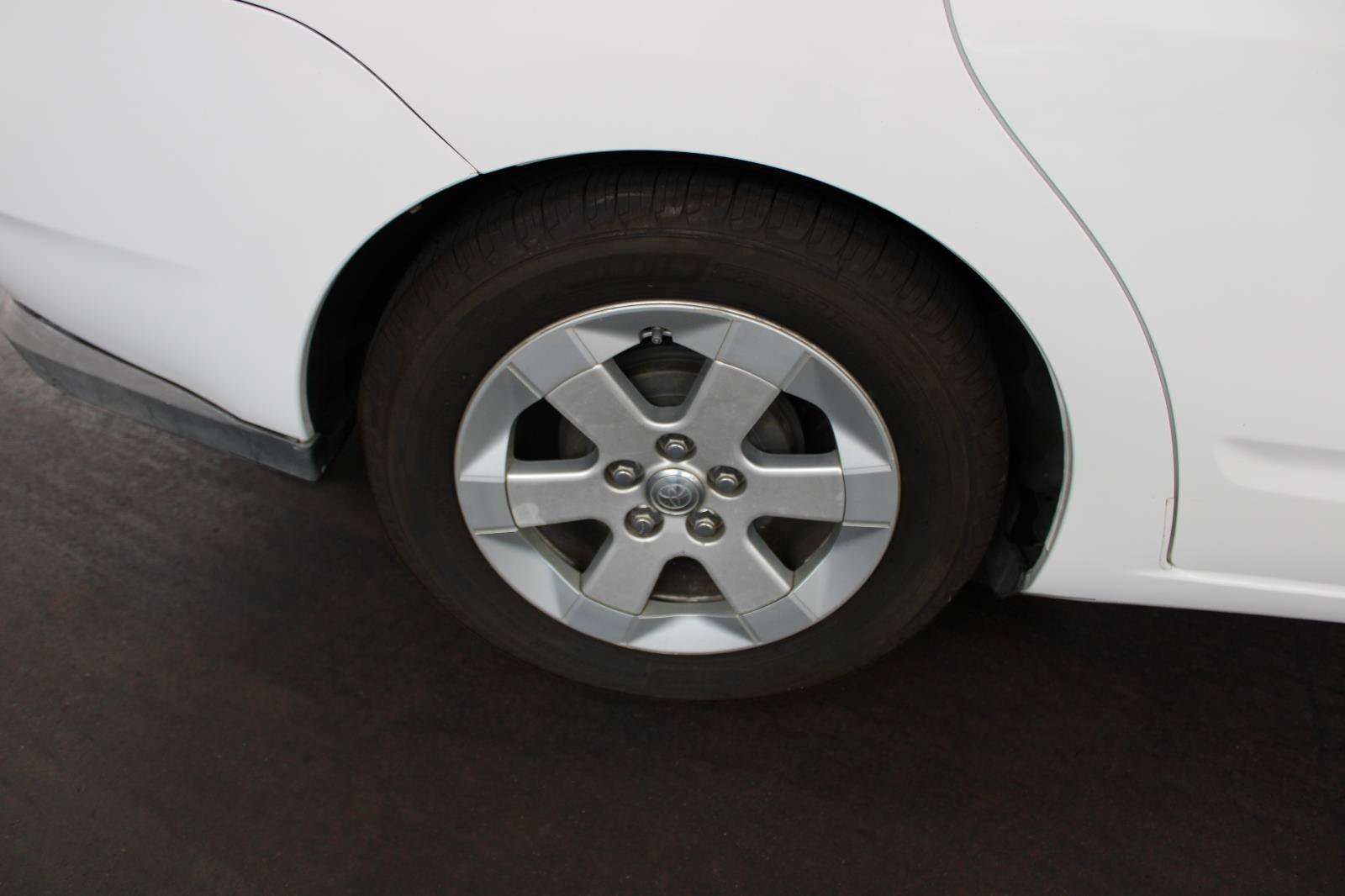 Used 2008 Toyota Prius FWD image 11