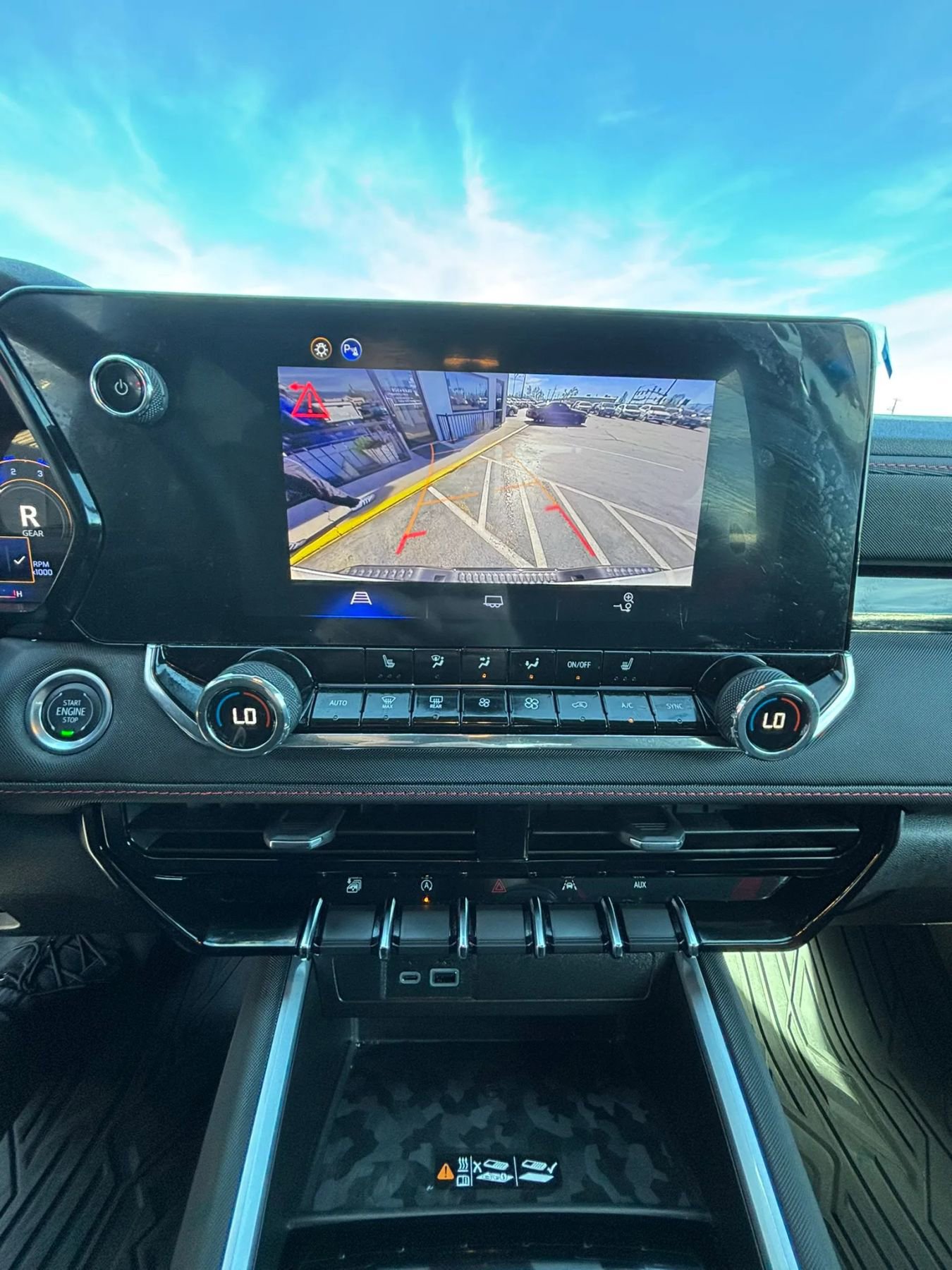 Used 2025 Chevrolet Colorado Z71 image 19