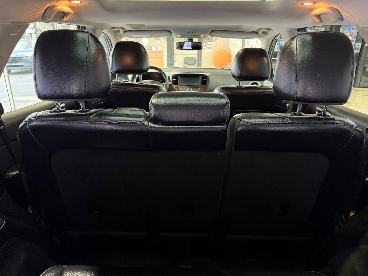 Used 2020 Nissan Pathfinder Platinum FWD image 47
