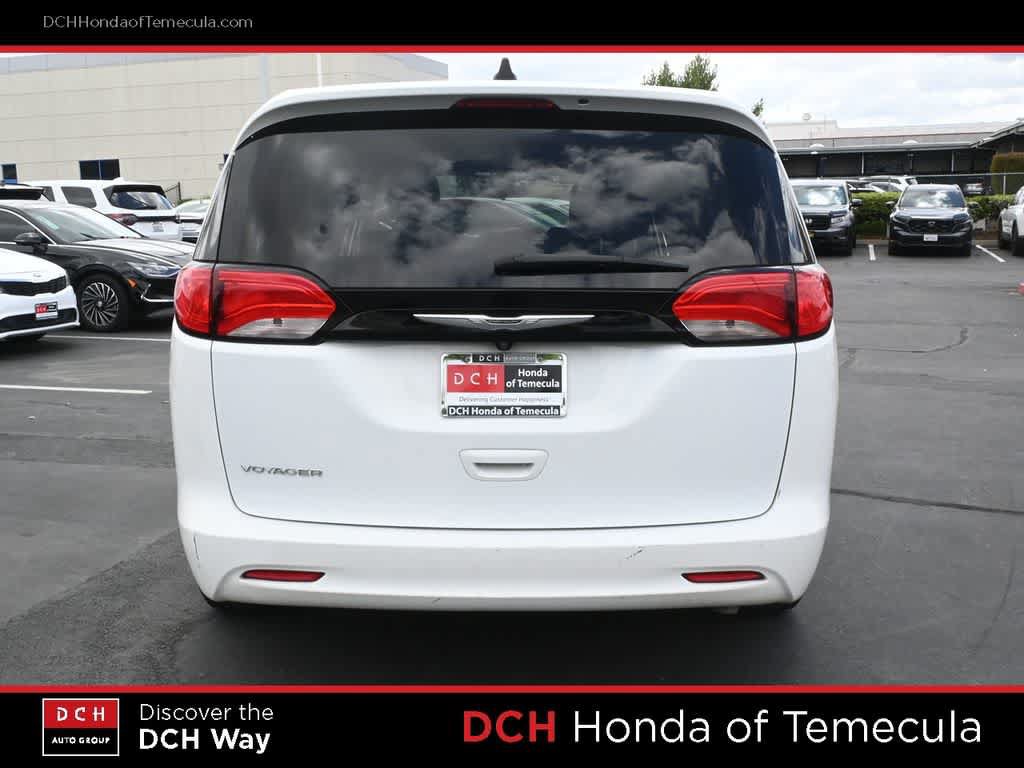 Used 2022 Chrysler Voyager LX FWD image 6