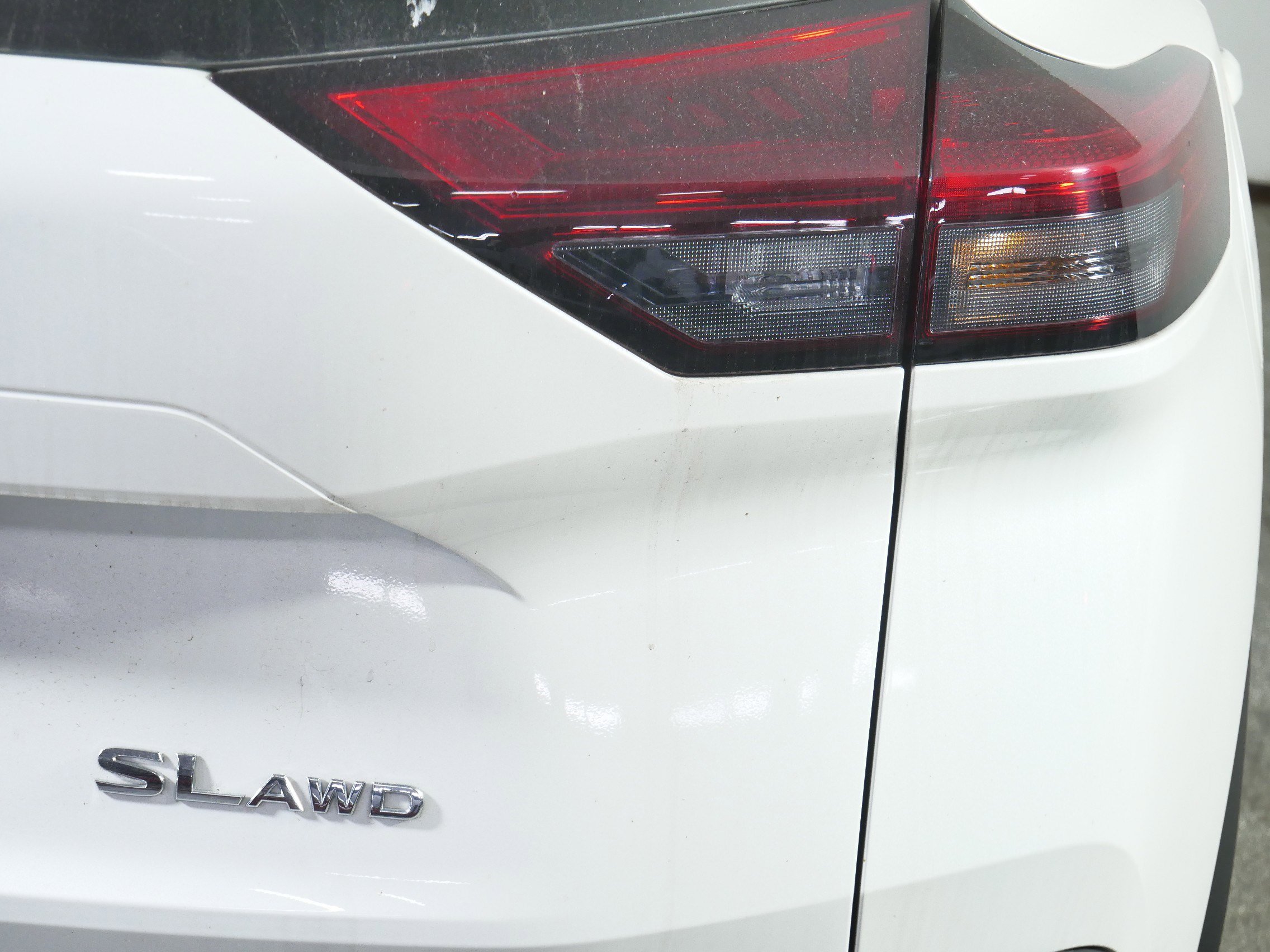 Used 2023 Nissan Rogue SL w/ SL Premium Package image 17