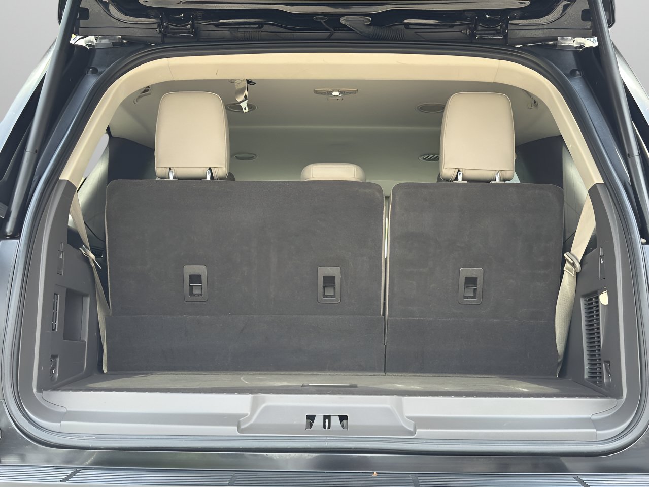 Used 2020 Ford Expedition Limited AWD/4WD image 8