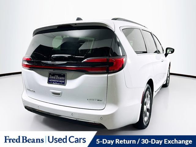 Used 2023 Chrysler Pacifica Limited FWD image 10