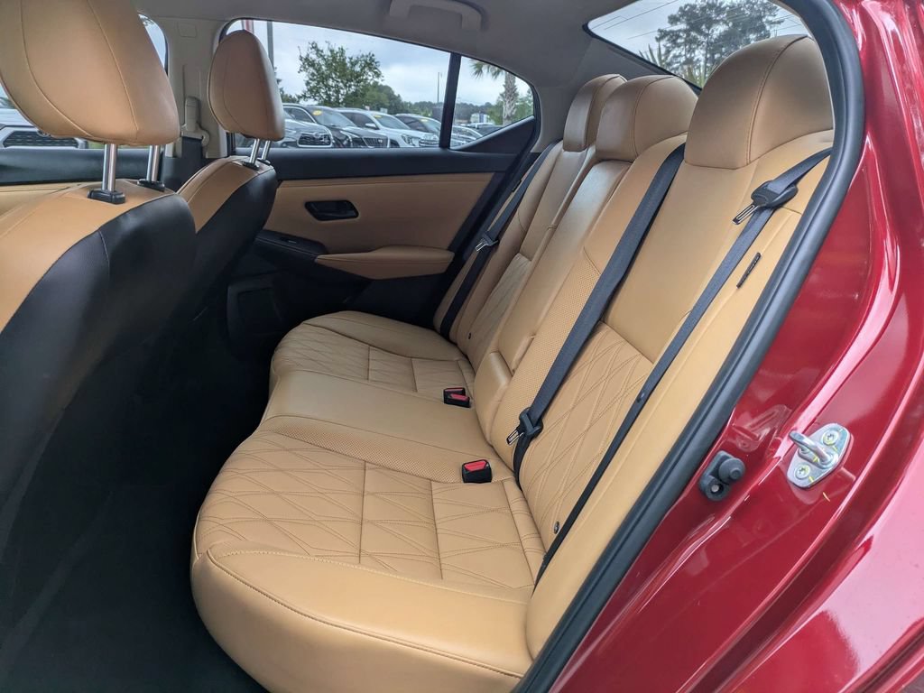Used 2025 Nissan Sentra SV w/ SV Premium Package FWD image 12