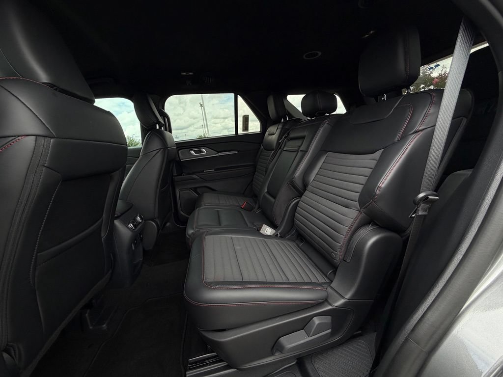 New 2026 Ford Explorer ST-Line w/ Premium Package RWD image 21