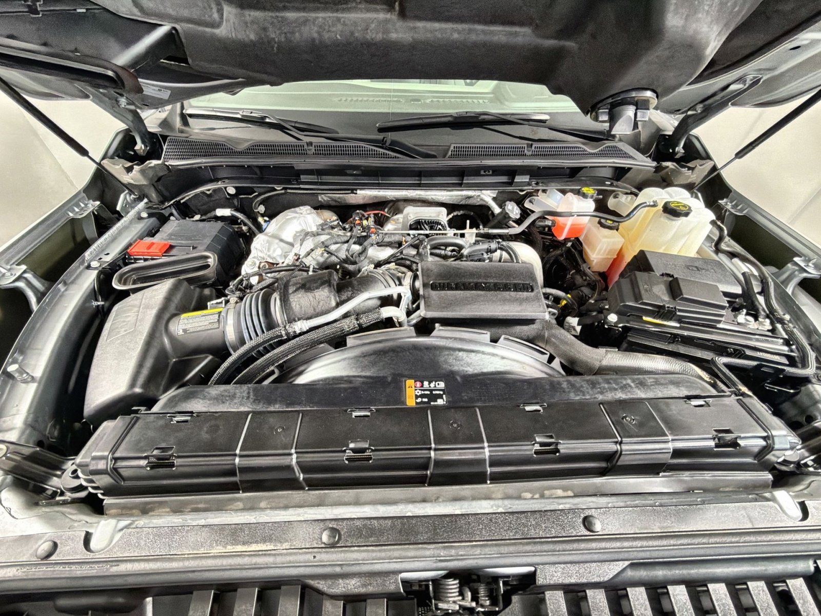 Used 2025 GMC Sierra 3500 SLT w/ SLT Convenience Package image 28