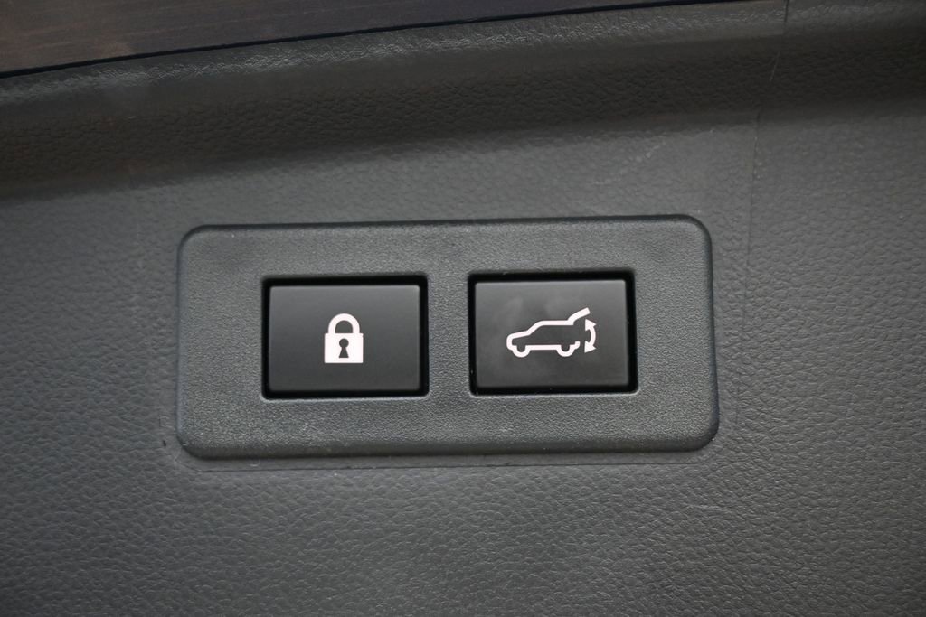 Used 2023 Subaru Outback Premium AWD/4WD image 16