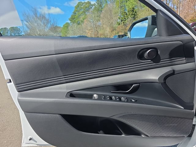 Certified 2026 Hyundai Elantra Sport FWD image 36