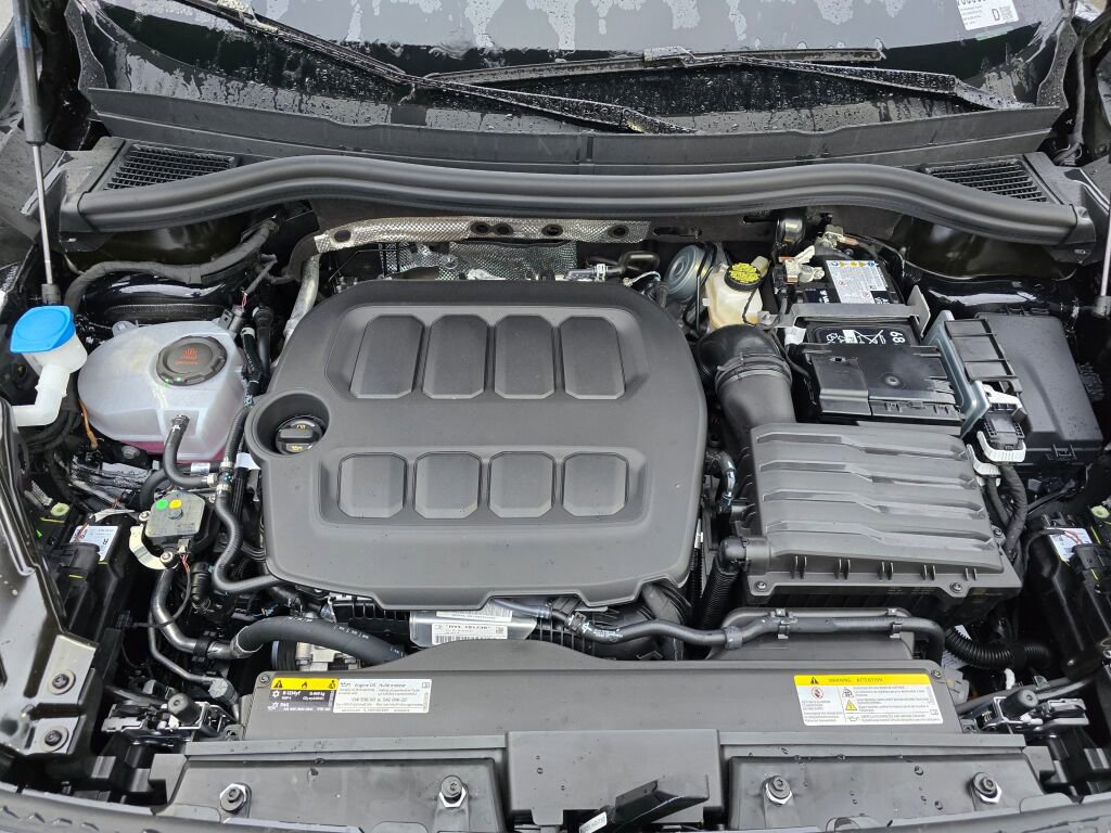 New 2026 Volkswagen Tiguan SE image 12