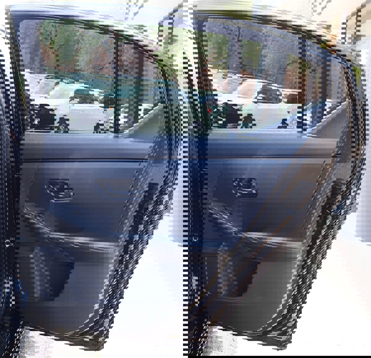 Used 2025 Nissan Sentra SV image 26