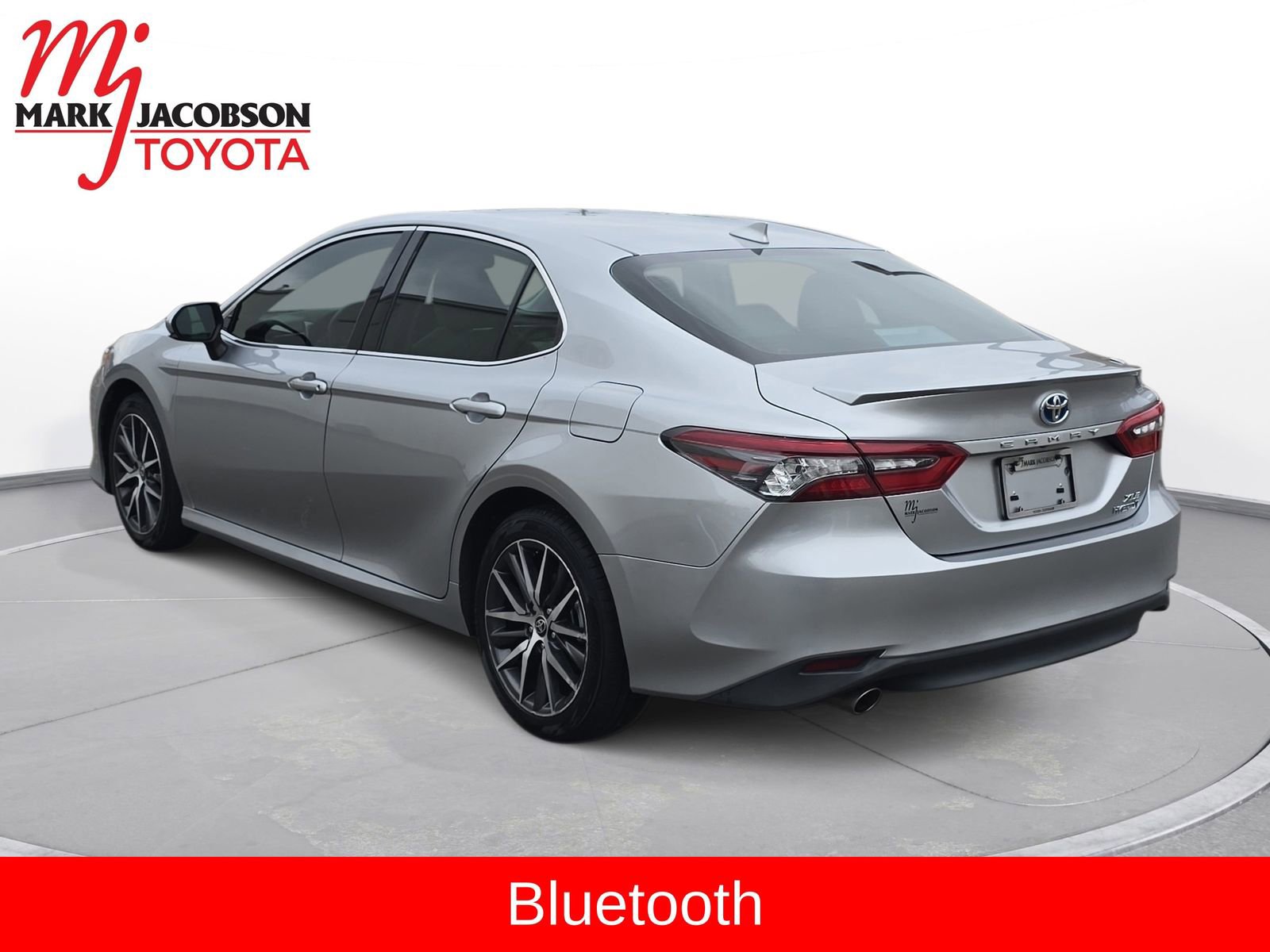Used 2022 Toyota Camry XLE image 11