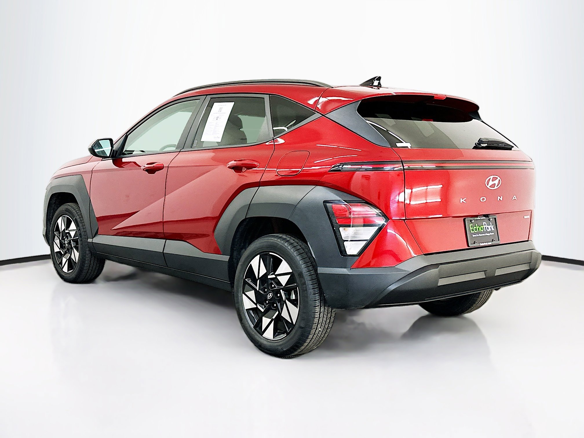 Used 2024 Hyundai Kona SEL image 5