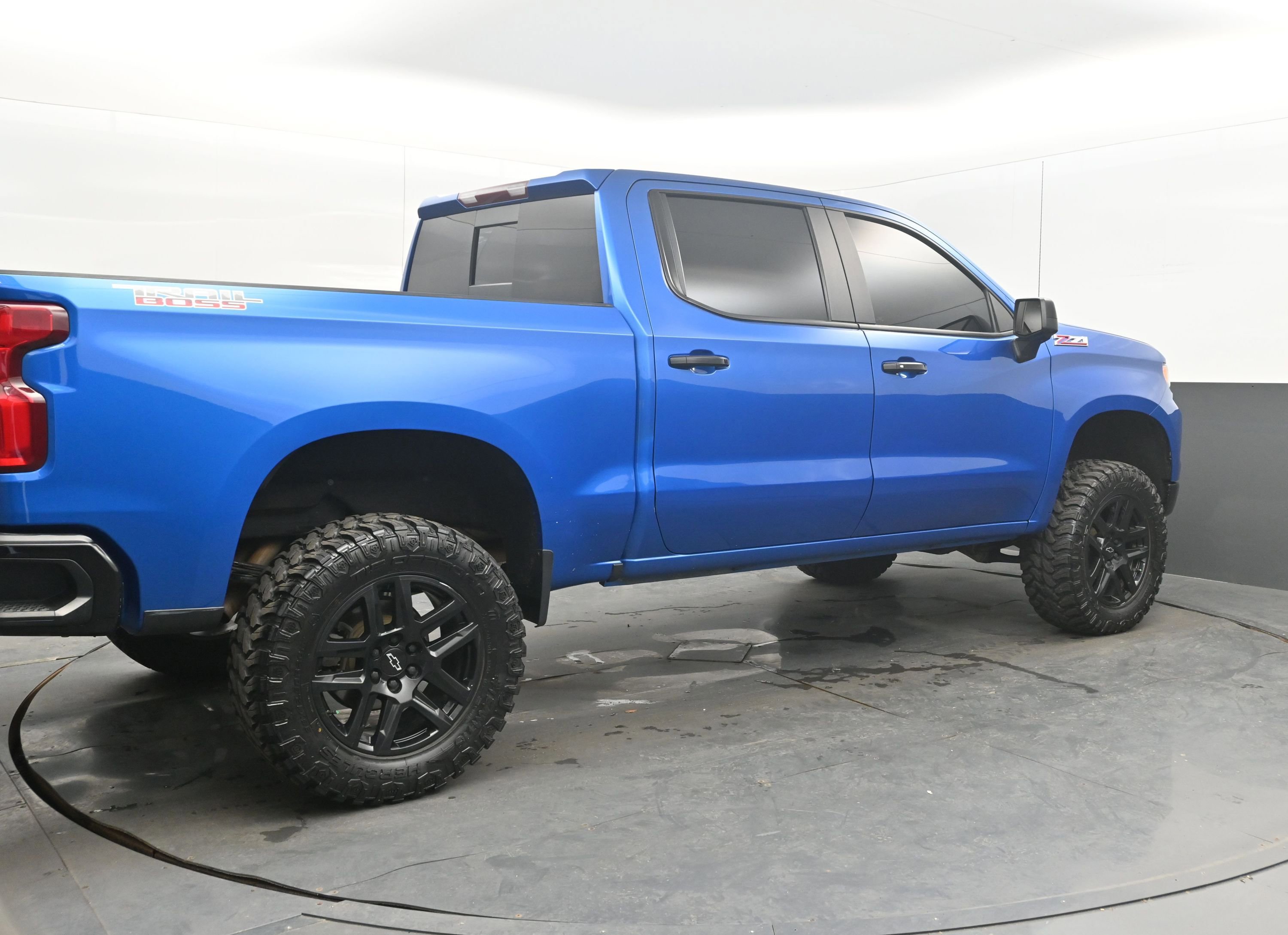 Used 2022 Chevrolet Silverado 1500 LT Trail Boss w/ LT Trail Boss Premium Package image 9