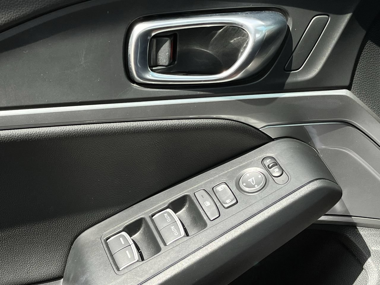 Used 2025 Acura Integra FWD image 17