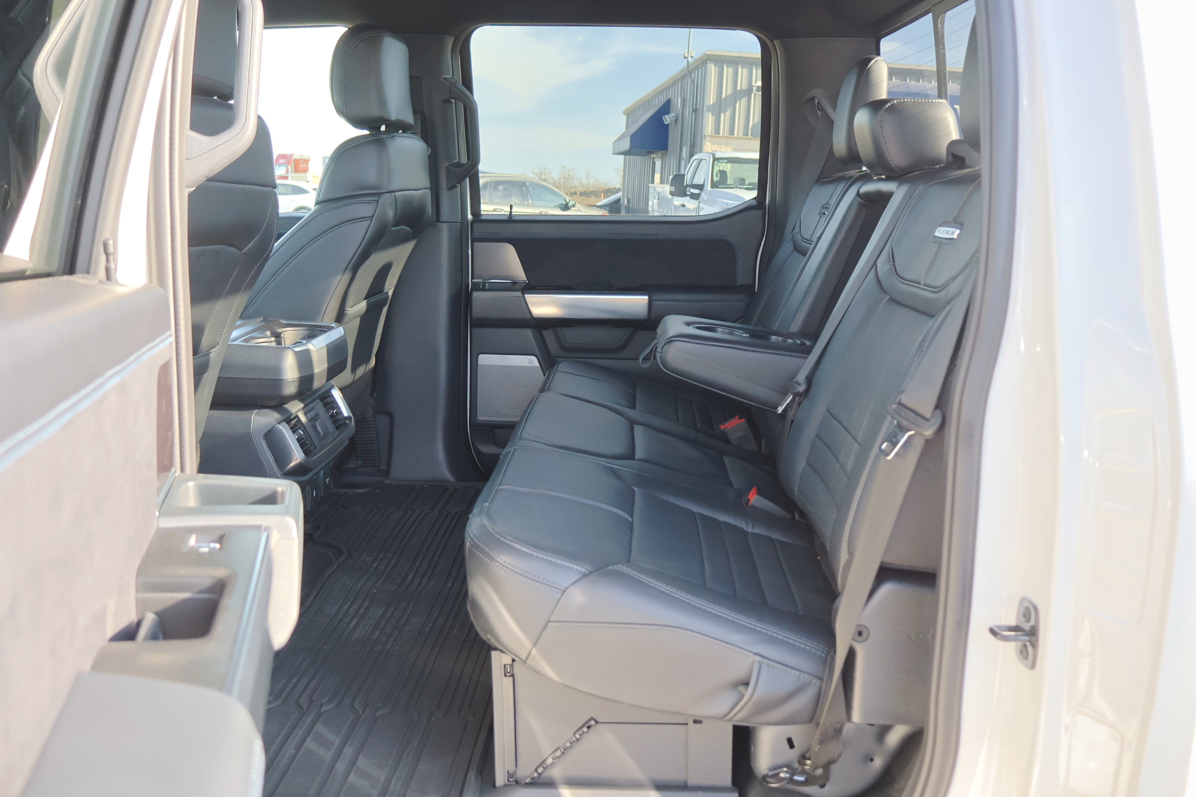 Certified 2025 Ford F150 Platinum w/ FX4 Off-Road Package image 30