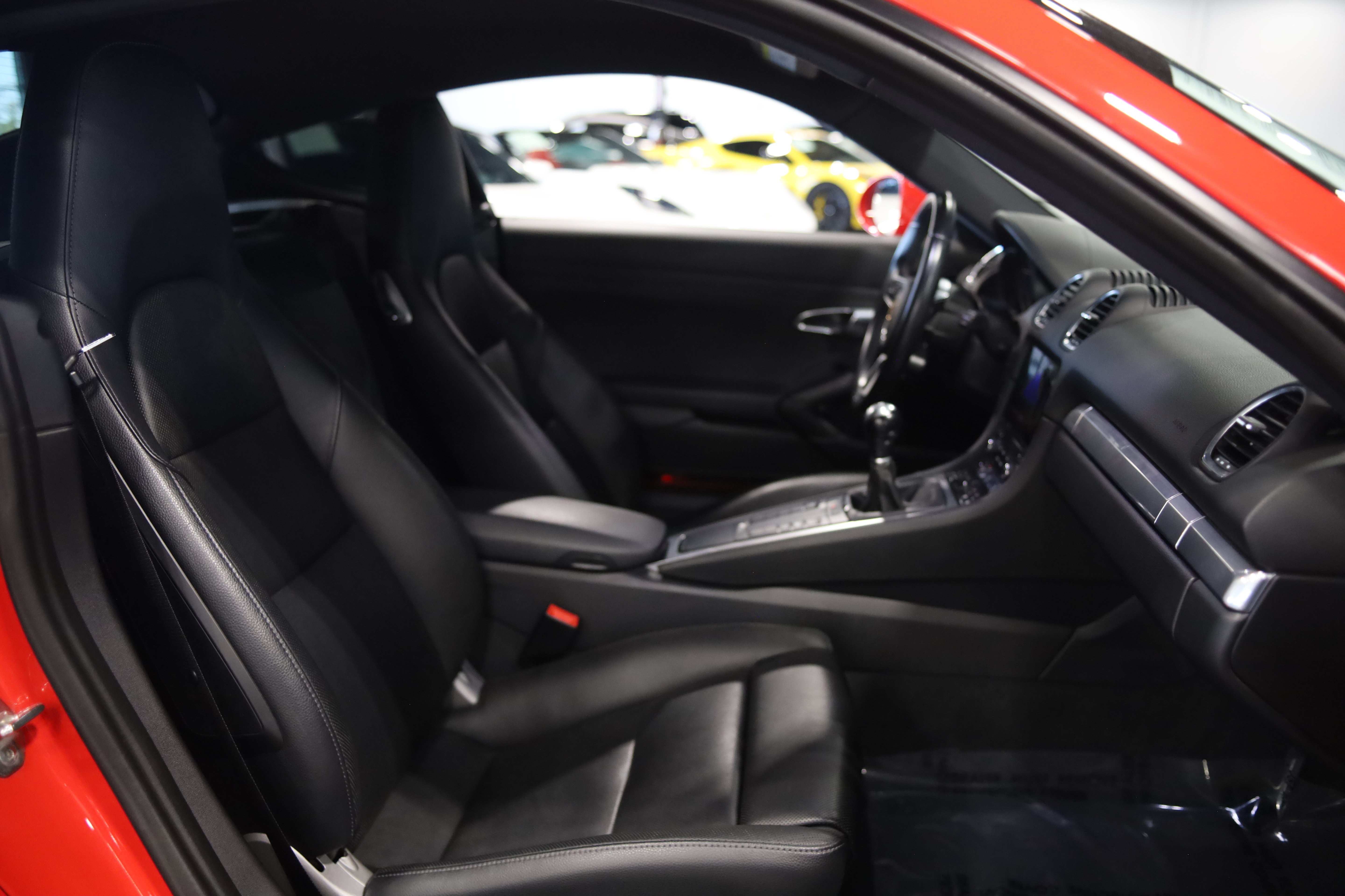 Used 2018 Porsche 718 Cayman RWD image 37