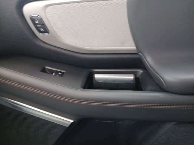 Certified 2025 Ford Expedition Active AWD/4WD image 24