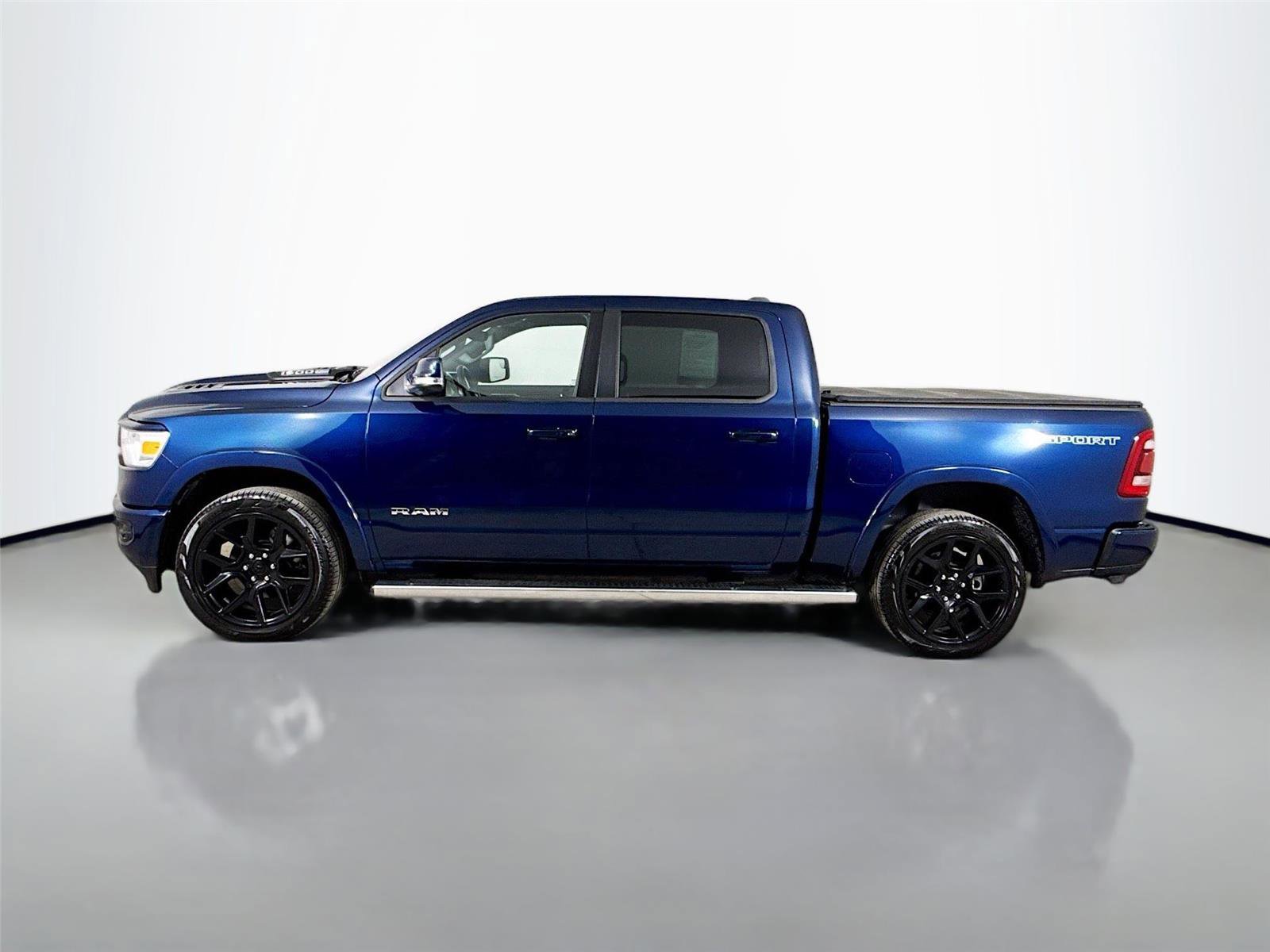 Used 2022 RAM 1500 Laramie AWD/4WD image 6