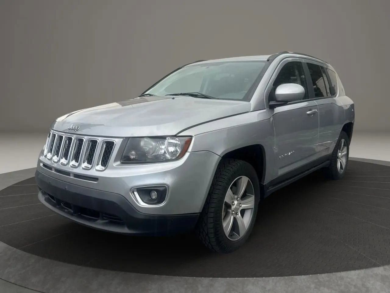 Used 2016 Jeep Compass High Altitude image 1