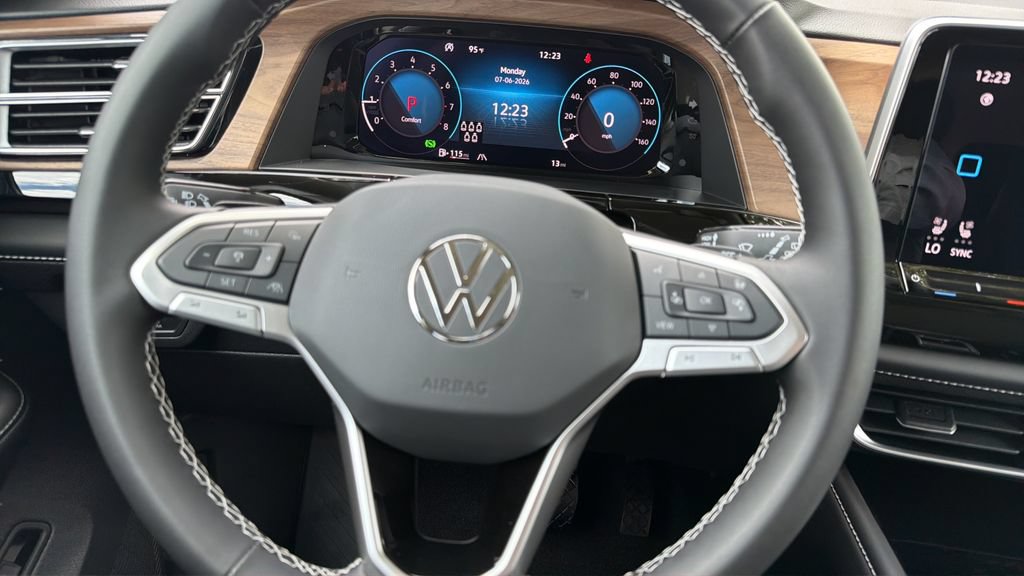 New 2026 Volkswagen Atlas SE FWD image 12
