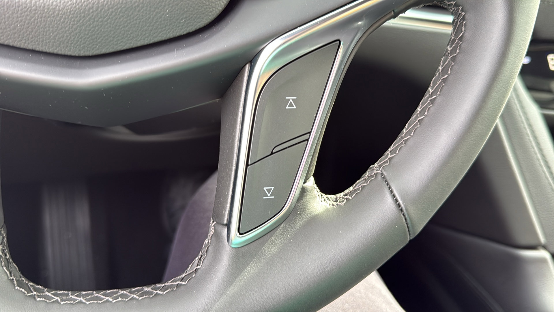 New 2026 Cadillac XT5 Luxury w/ LPO, Floor Liner Package image 18