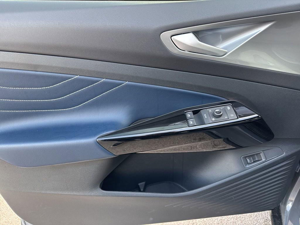 New 2026 Volkswagen ID.4 Pro S Plus AWD/4WD image 18
