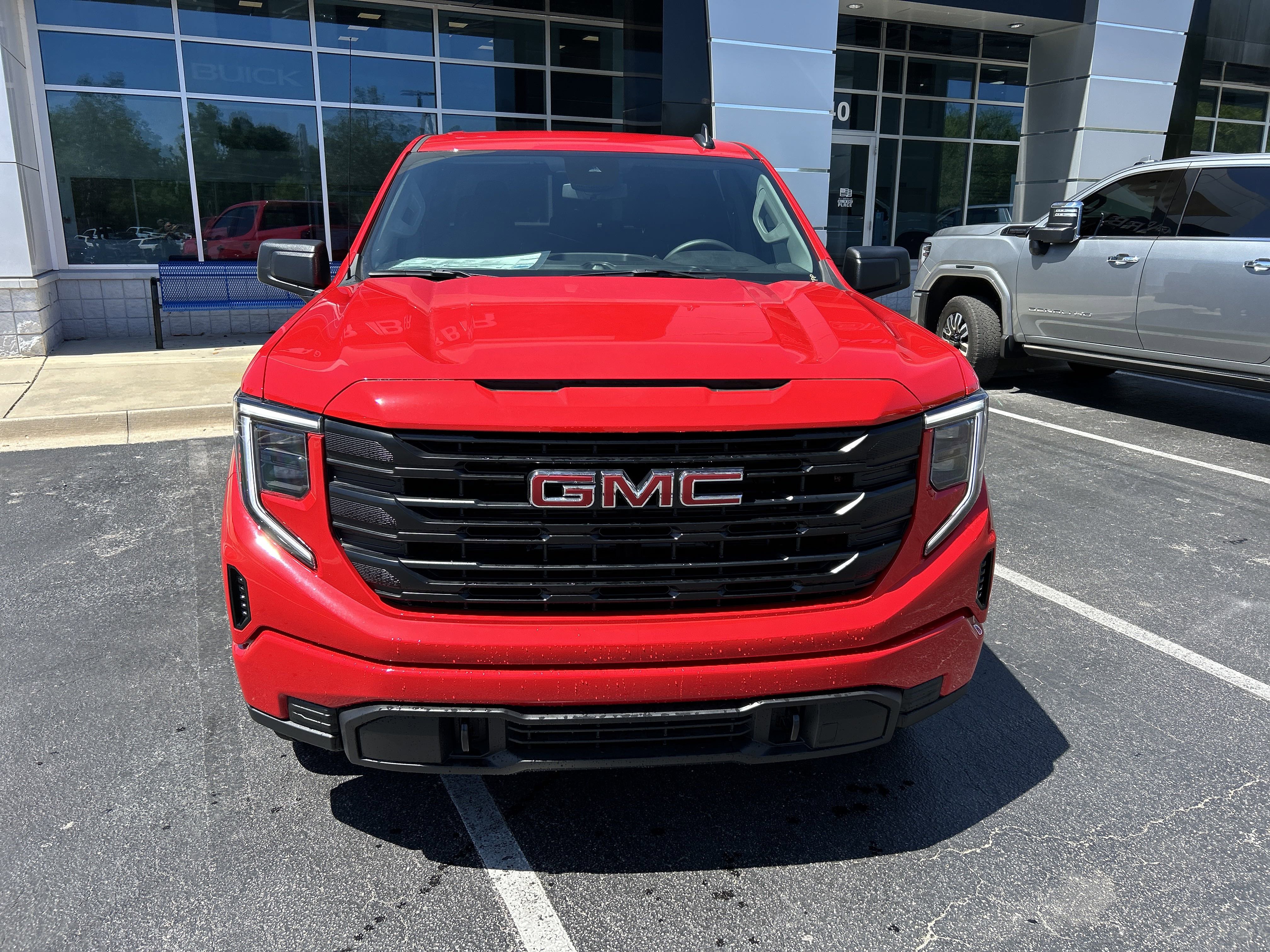 New 2025 GMC Sierra 1500 Pro w/ Graphite Edition image 4