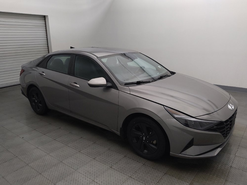 Used 2023 Hyundai Elantra SEL FWD image 11