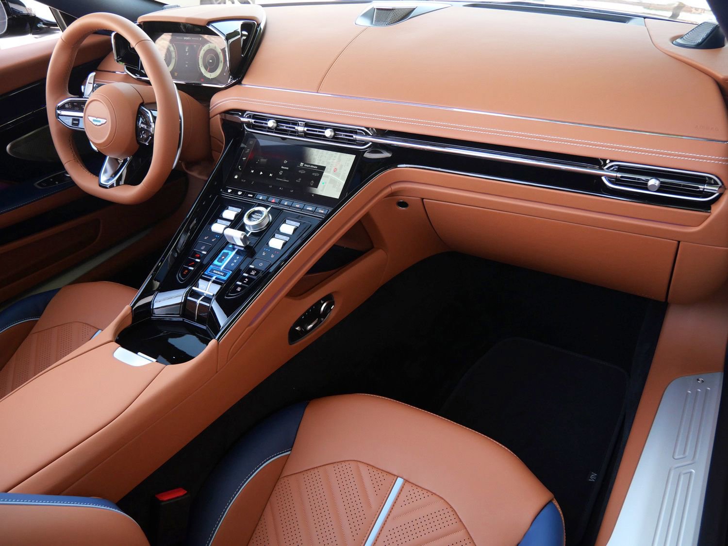 New 2026 Aston Martin DB12 Convertible RWD image 10