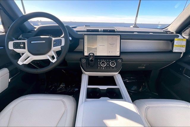 New 2026 Land Rover Defender 110 X-Dynamic SE image 5