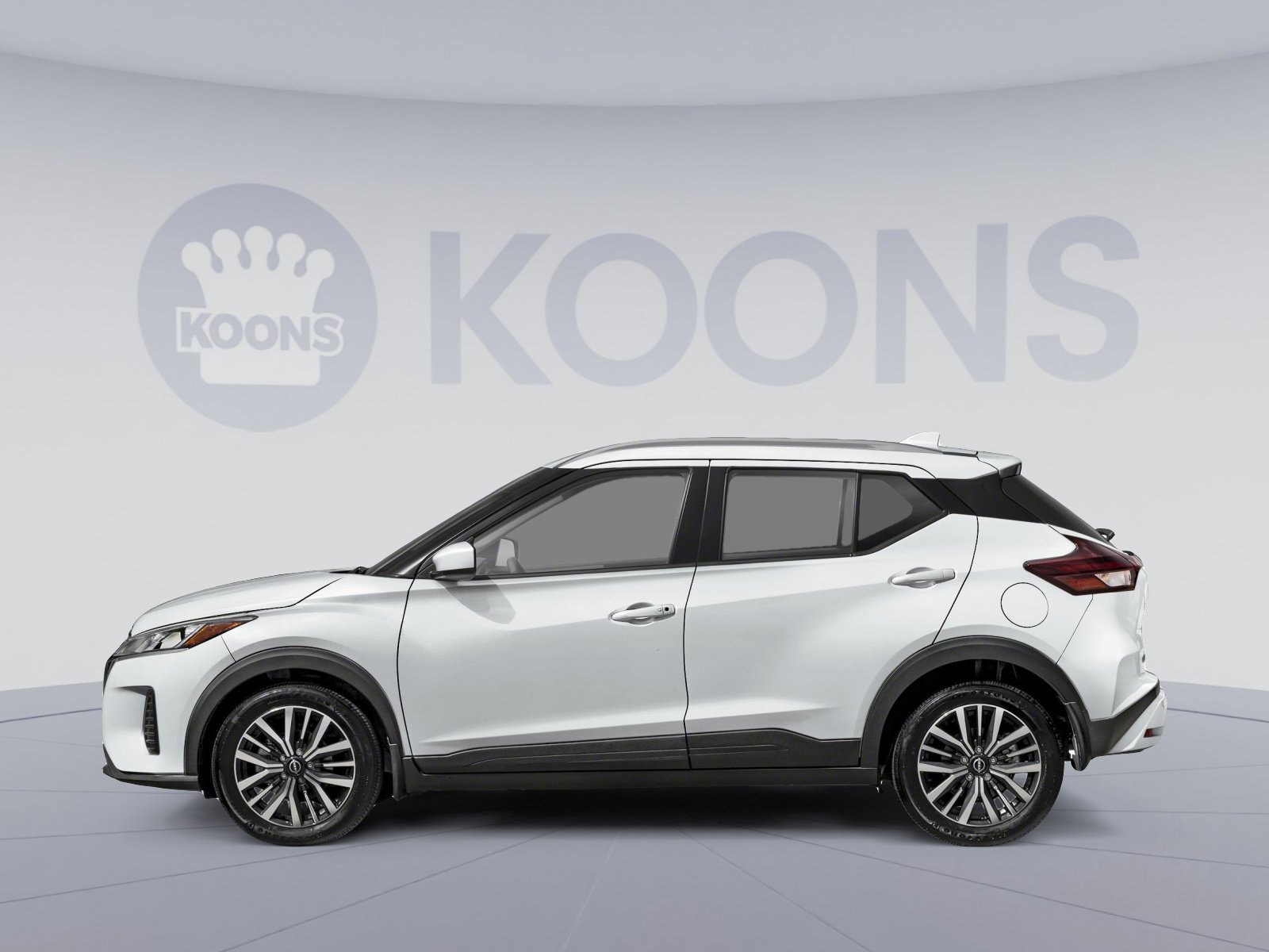 Used 2024 Nissan Kicks SV FWD image 4