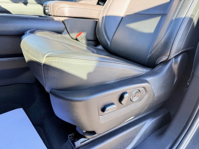Used 2021 GMC Yukon Denali w/ Denali Ultimate Package RWD image 11