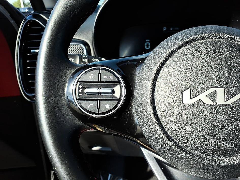 Used 2023 Kia Soul GT-Line FWD image 24
