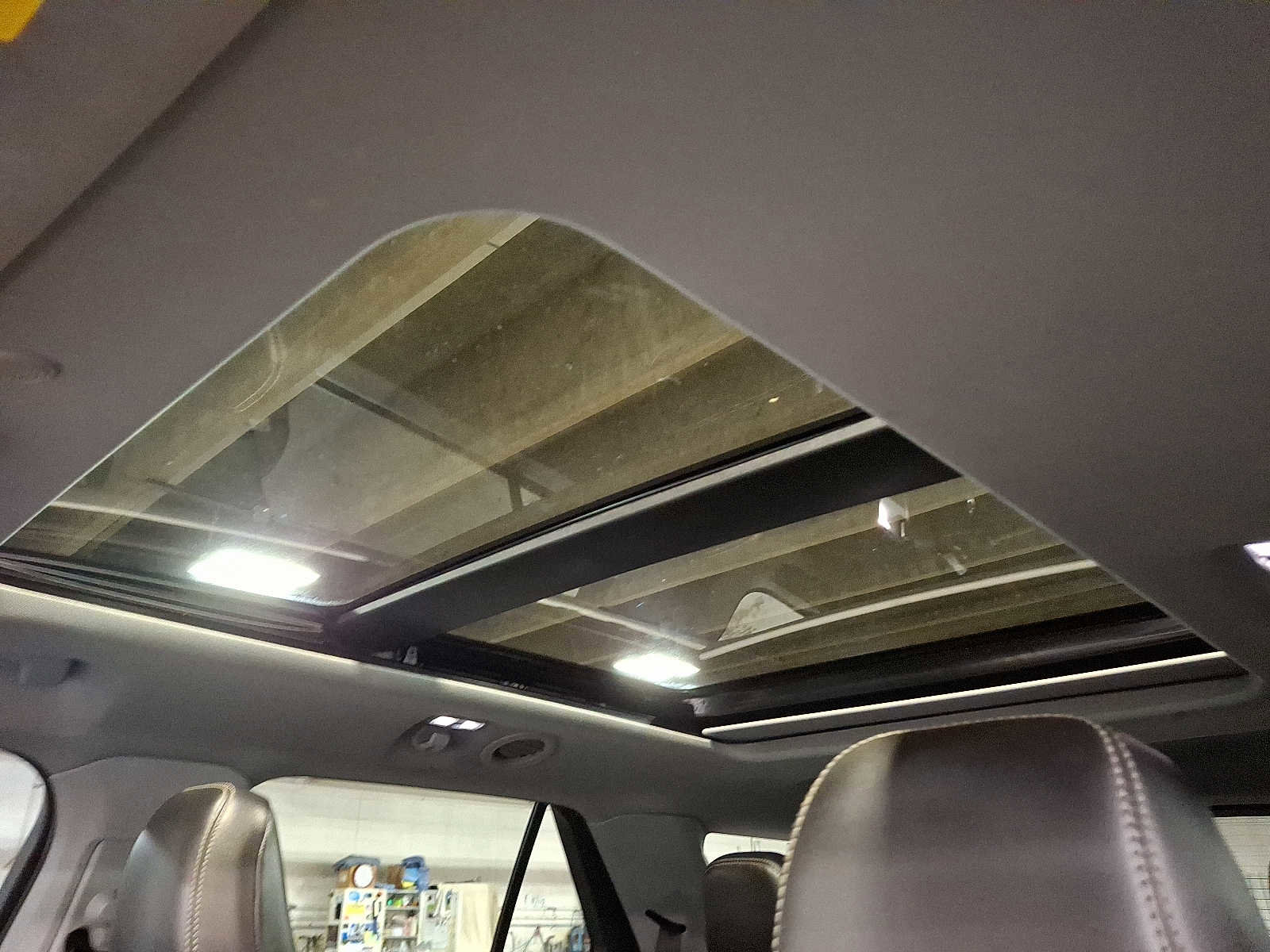 Used 2022 Ford Explorer XLT w/ Equipment Group 202A image 14