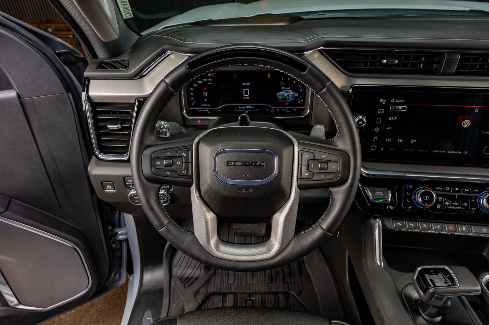 Used 2025 GMC Sierra 1500 Denali w/ Technology Package image 19
