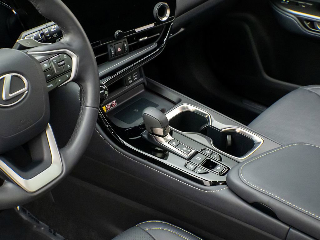 Used 2024 Lexus NX 350 AWD image 12