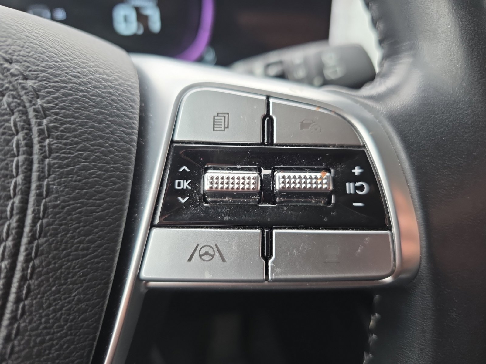 Certified 2024 Kia Telluride LX image 20